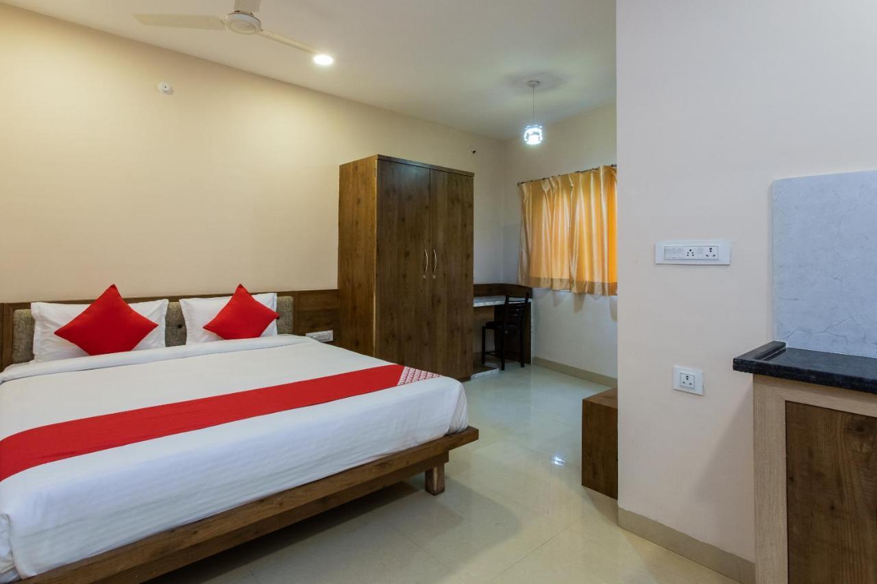 Oyo Hotel Badri Inn & Yatri Niwas Джабалпур Екстериор снимка
