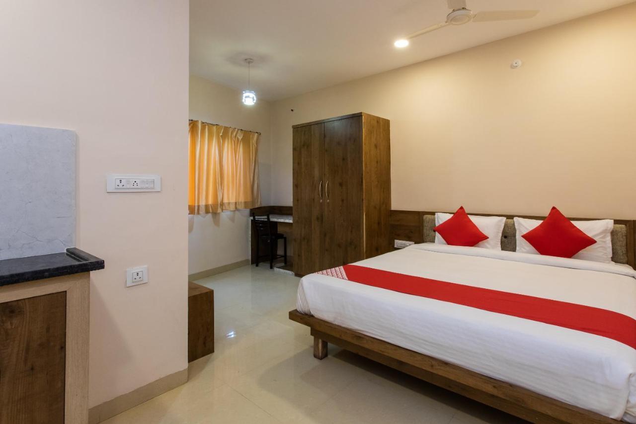 Oyo Hotel Badri Inn & Yatri Niwas Джабалпур Екстериор снимка