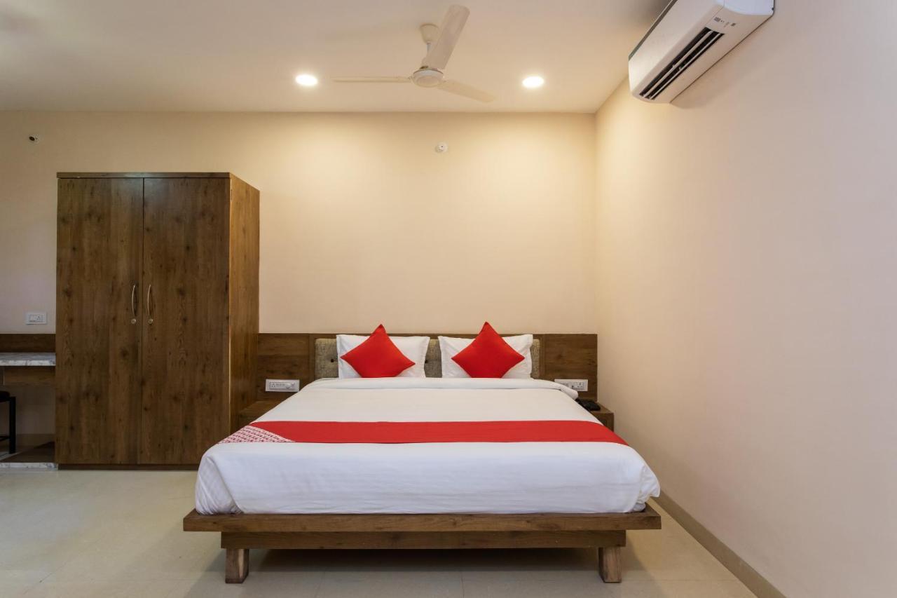 Oyo Hotel Badri Inn & Yatri Niwas Джабалпур Екстериор снимка