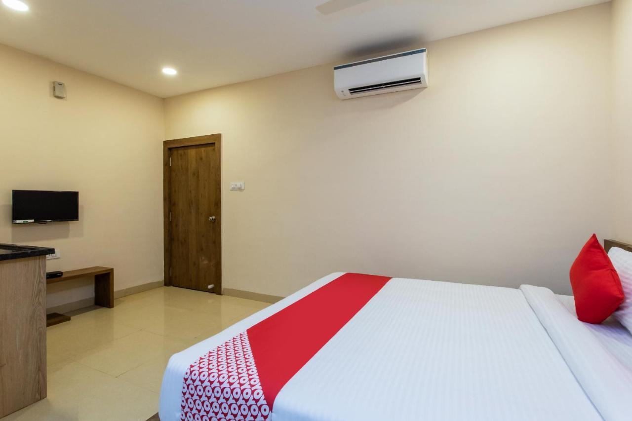 Oyo Hotel Badri Inn & Yatri Niwas Джабалпур Екстериор снимка