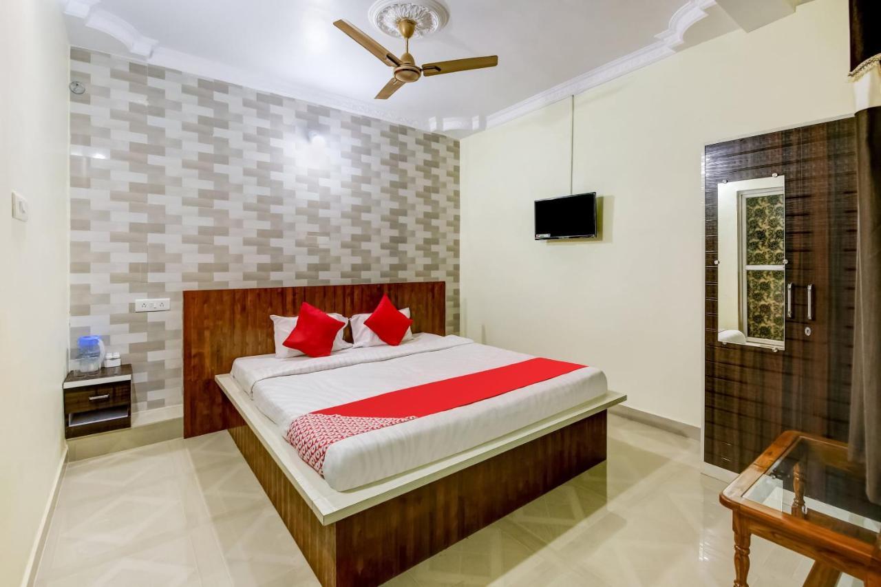 Oyo Hotel Badri Inn & Yatri Niwas Джабалпур Екстериор снимка